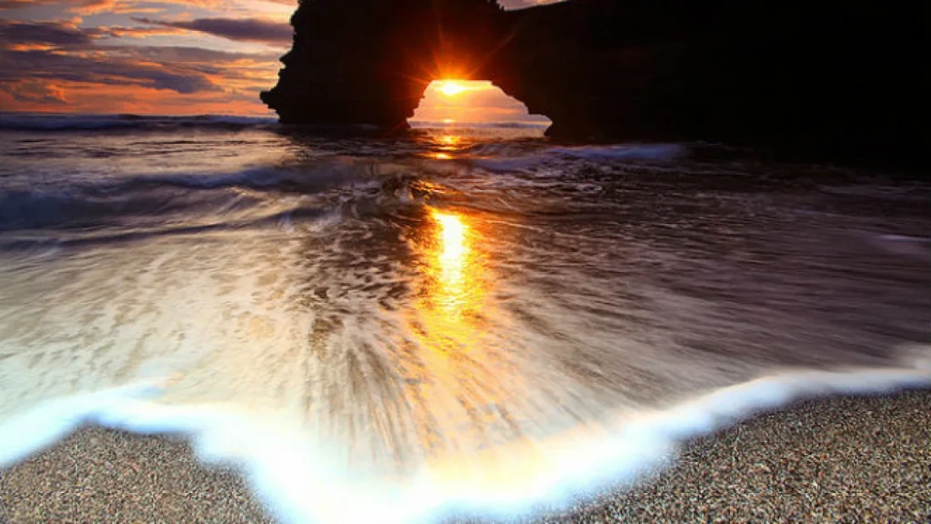 Pantai Batu Bintang