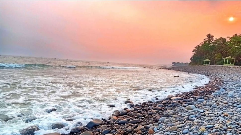 Pantai Cimaja