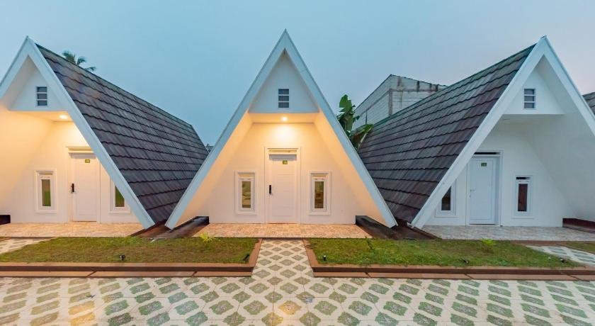 RedDoorz Syariah Plus Near Sukabumi Station